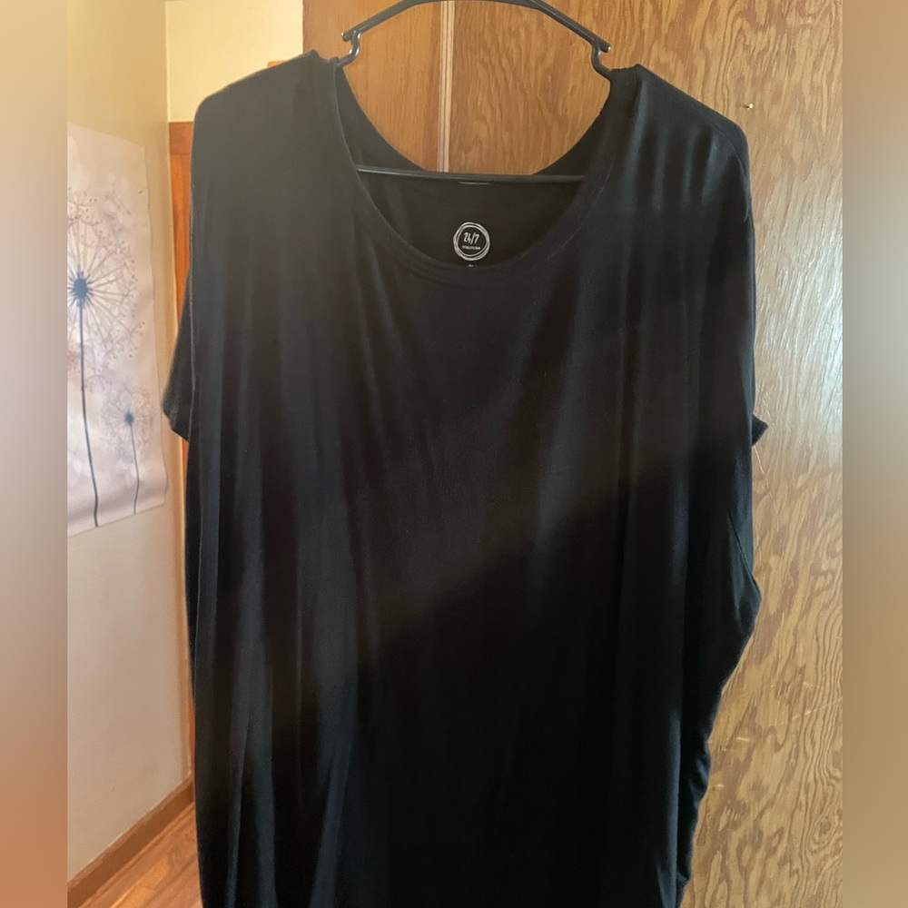 Maurices Black Short Sleeve Tee